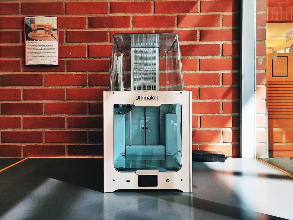 Image of the spaces 3D-printer (Ultimaker 2+ Connect) #1